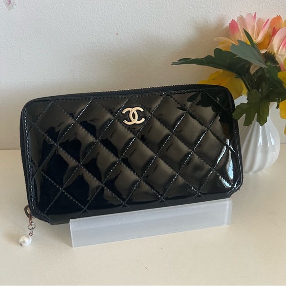 ❗️Sold ❗️Authentic Chanel wallet ❤️ - Picture 3 of 8